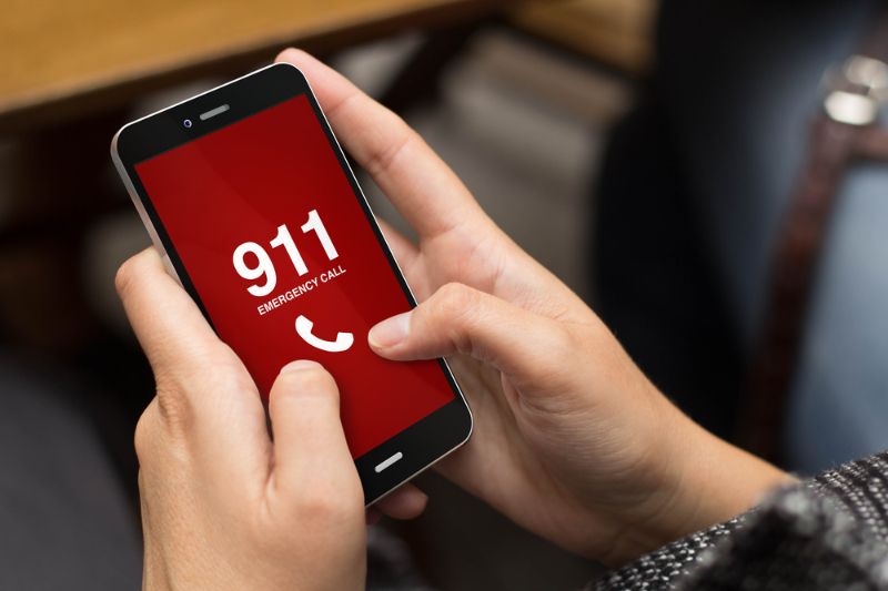 Erreurs 911 générées numériquement par une fille-concept-d