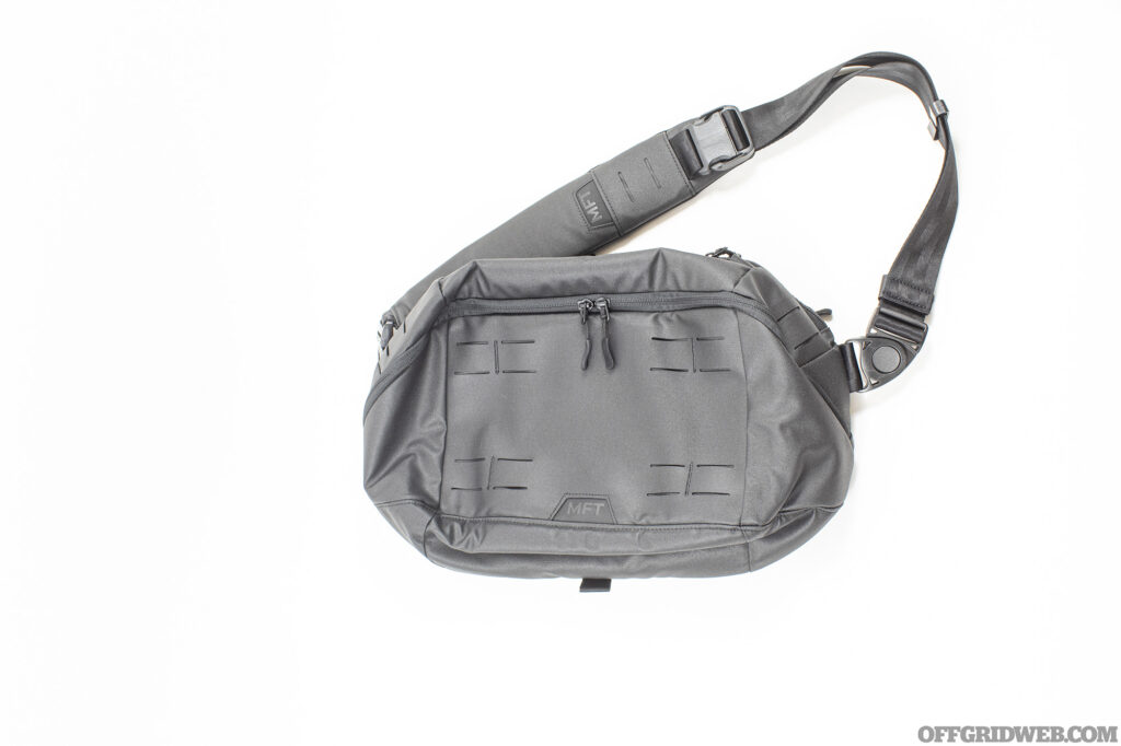 Photo studio du sac à bandoulière de Mission First Tactical.
