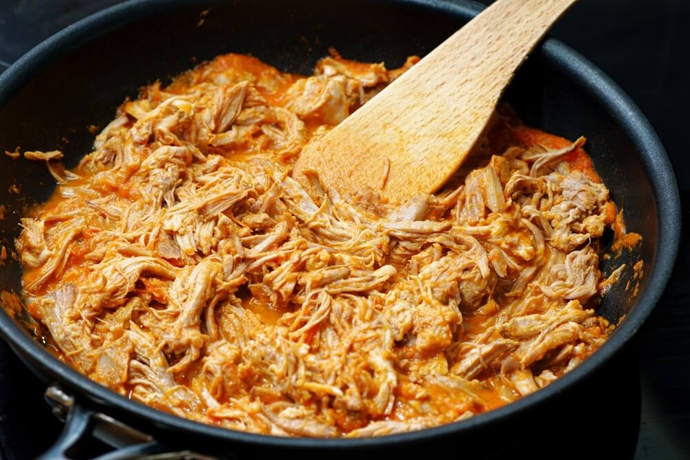 Porc effiloché à la poêle