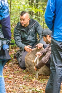 Apprendre à survivre à la manière de Bear Grylls