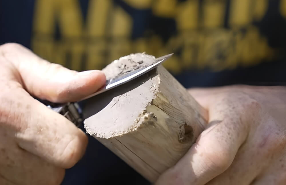 Aiguiser avec de la boue