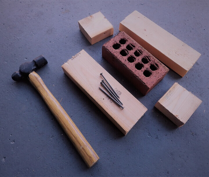 Construire un moule autour d'une brique existante