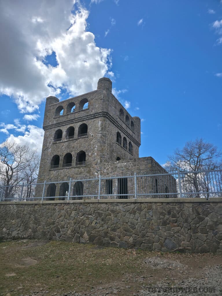 La tour du Sleeping Giant