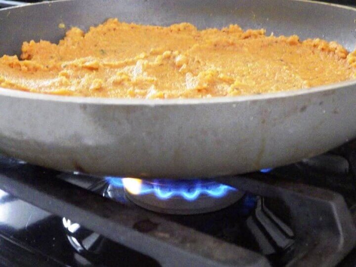 Cuisson de la purée à feu moyen