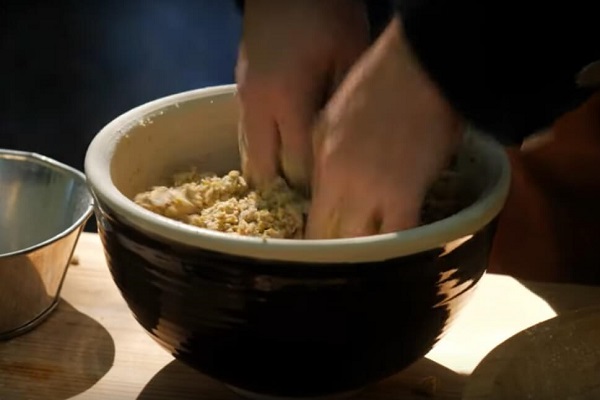 Mélanger la pâte